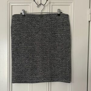 Classic Women’s black and white skirt